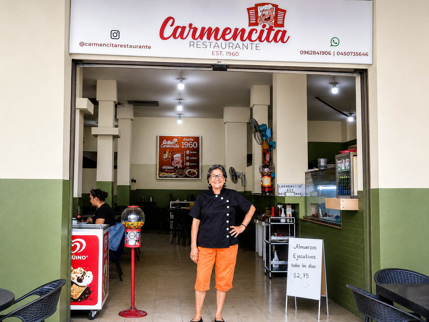 Carmen, propietaria de Carmencita Restaurante, en su local de Guayaquil