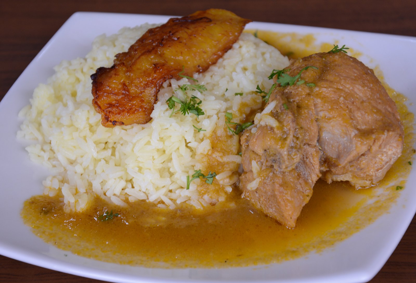 Seco de gallina servido en Carmencita Restaurante